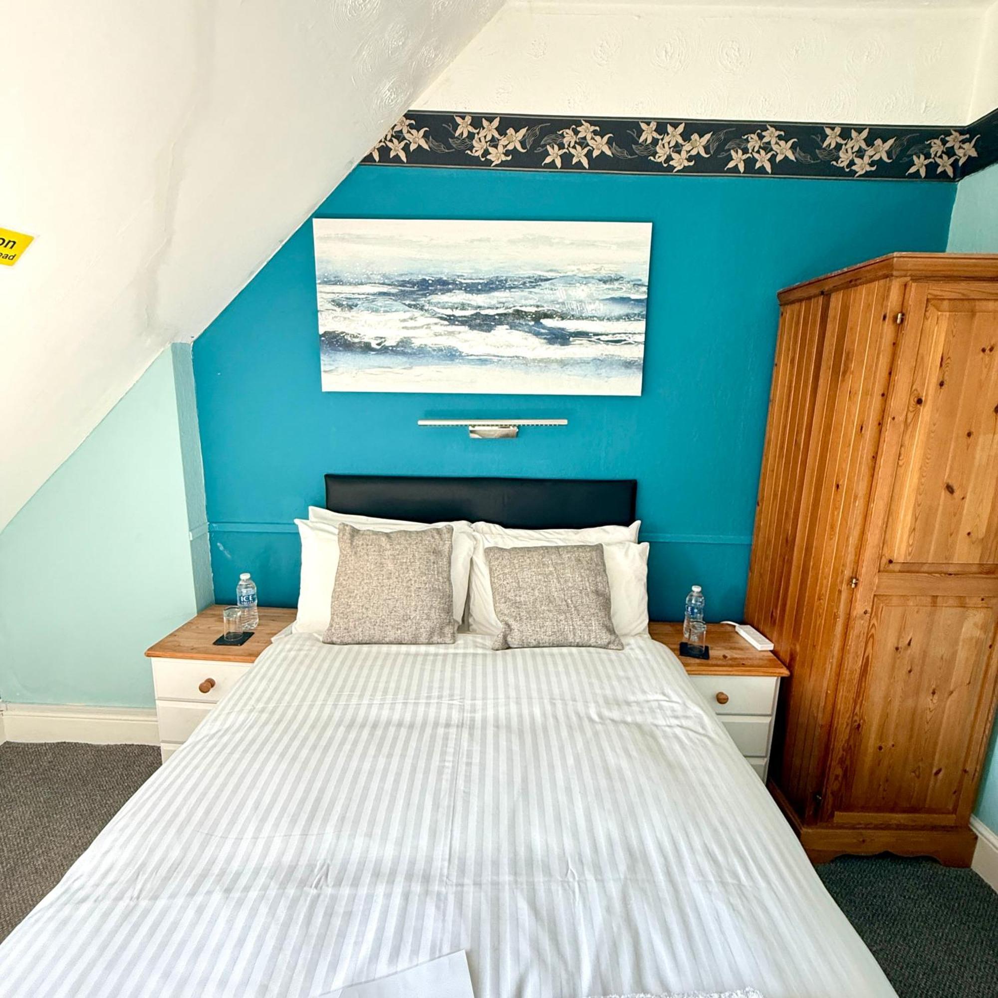 Tusker Lodge (Adults Only) Torquay Bagian luar foto