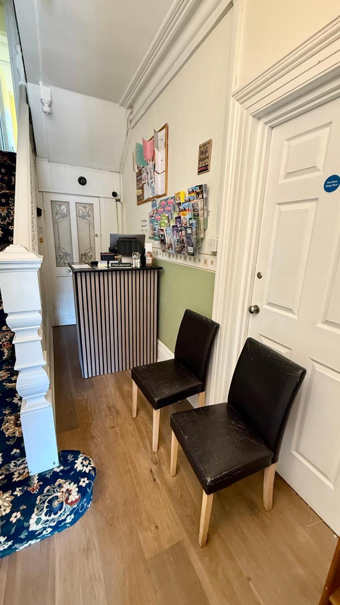 Tusker Lodge (Adults Only) Torquay Bagian luar foto